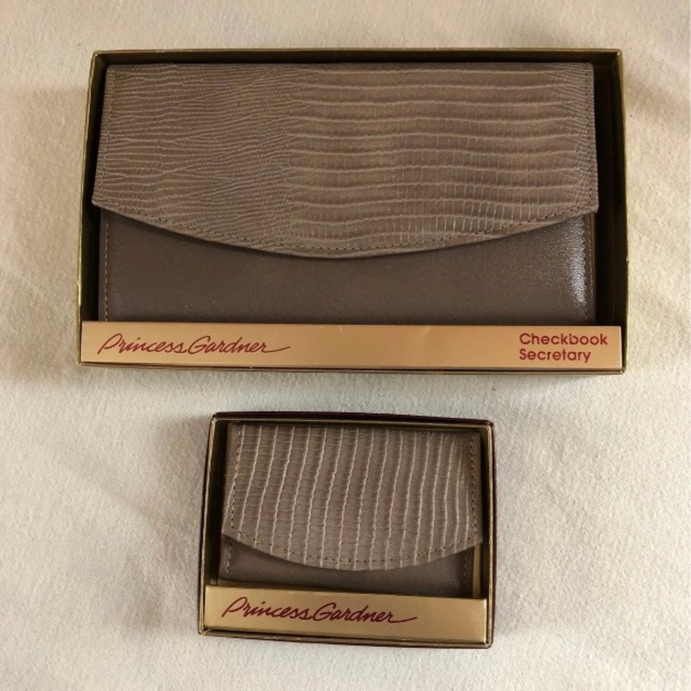 Leather Pigskin Princess Gardener Wallet Taupe NIB Vintage